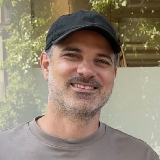 Placeholder image for Simon